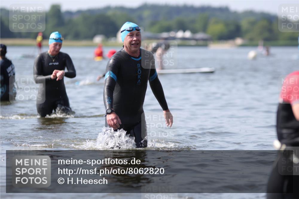 22.06.2025 - Viking Triathlon H.Heesch http://msf.ph/oto/8062820 22.06.2025 10:49:21 Schwimmen 64, 155, 256, 263, 317, 321 meine-sportfotos.de