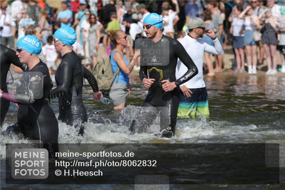 22.06.2025 - Viking Triathlon H.Heesch http://msf.ph/oto/8062832 22.06.2025 10:07:18 Schwimmen 123, 190, 201, 202, 223, 256, 267, 273, 326, 333, 343, 402, 421, 425, 463, 519, 531, 607, 637 meine-sportfotos.de