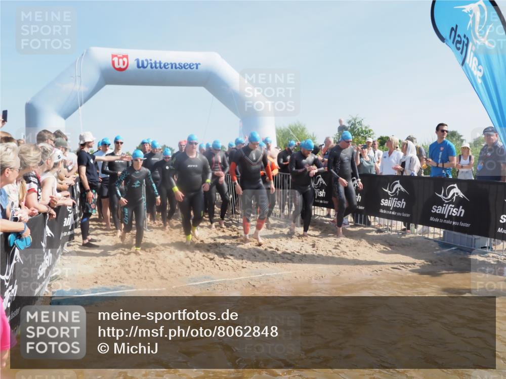 22.06.2025 - Viking Triathlon MichiJ http://msf.ph/oto/8062848 22.06.2025 10:08:21 Schwimmen 37, 48, 69, 97, 133, 140, 222, 225, 364, 403, 406, 410, 499, 518, 638 meine-sportfotos.de