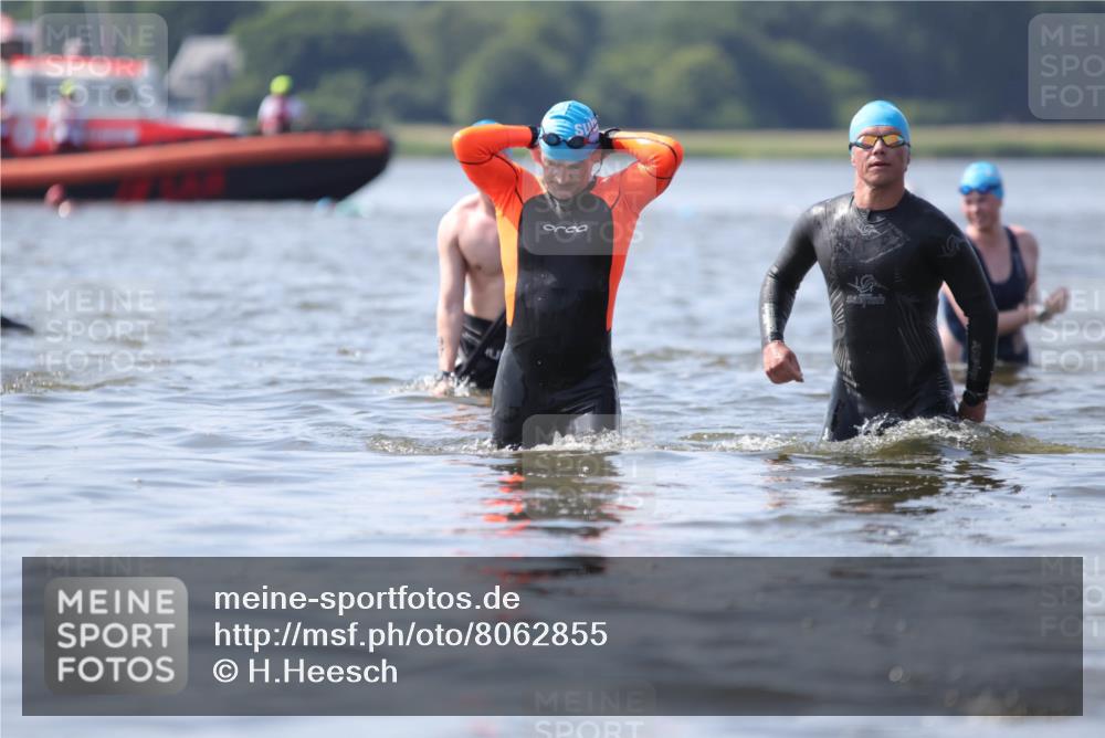 22.06.2025 - Viking Triathlon H.Heesch http://msf.ph/oto/8062855 22.06.2025 10:49:40 Schwimmen 263, 270, 321, 356, 453 meine-sportfotos.de