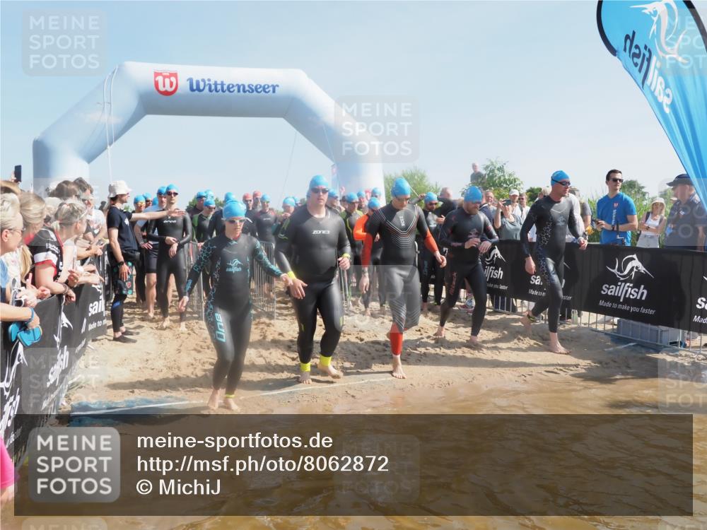 22.06.2025 - Viking Triathlon MichiJ http://msf.ph/oto/8062872 22.06.2025 10:08:22 Schwimmen 37, 48, 69, 97, 133, 140, 222, 225, 364, 403, 406, 410, 499, 518, 638 meine-sportfotos.de