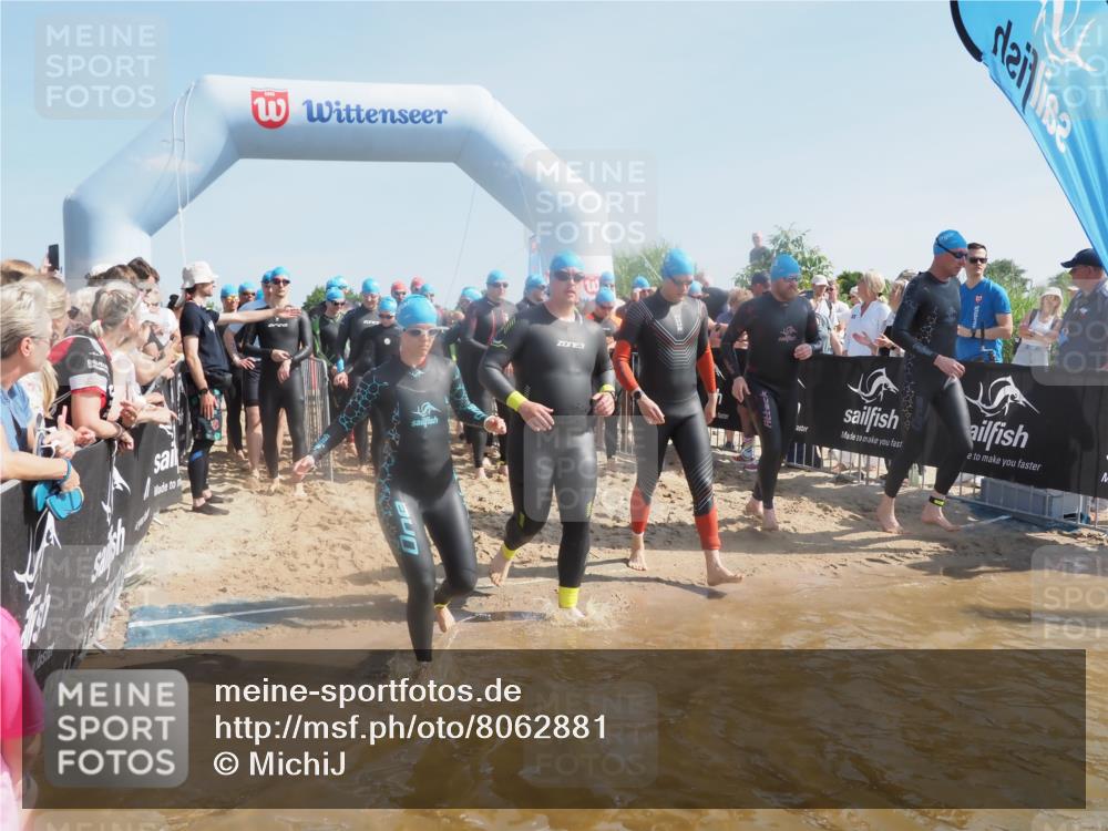 22.06.2025 - Viking Triathlon MichiJ http://msf.ph/oto/8062881 22.06.2025 10:08:22 Schwimmen 37, 48, 69, 97, 133, 140, 222, 225, 364, 403, 406, 410, 499, 518, 638 meine-sportfotos.de