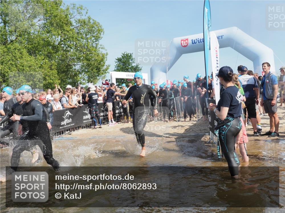 22.06.2025 - Viking Triathlon KatJ http://msf.ph/oto/8062893 22.06.2025 10:01:49 Schwimmen 3, 19, 33, 80, 125, 158, 170, 271, 304, 310, 320, 344, 355, 438, 496, 555, 604, 618 meine-sportfotos.de