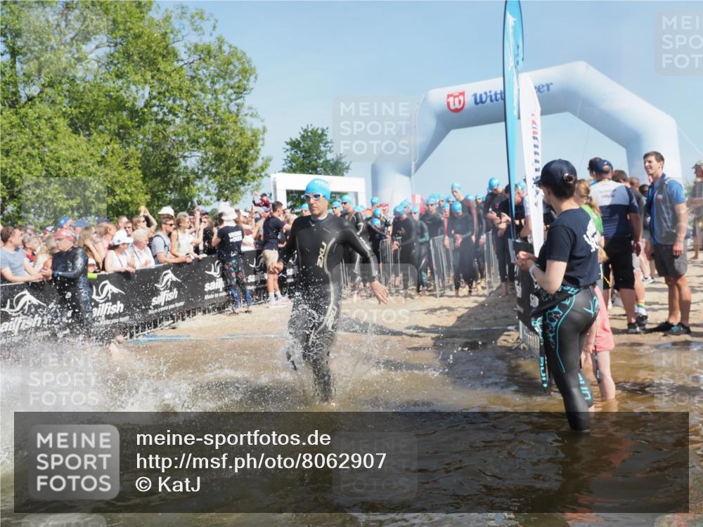 22.06.2025 - Viking Triathlon KatJ http://msf.ph/oto/8062907 22.06.2025 10:01:49 Schwimmen 3, 19, 33, 80, 125, 158, 170, 271, 304, 310, 320, 344, 355, 438, 496, 555, 604, 618 meine-sportfotos.de