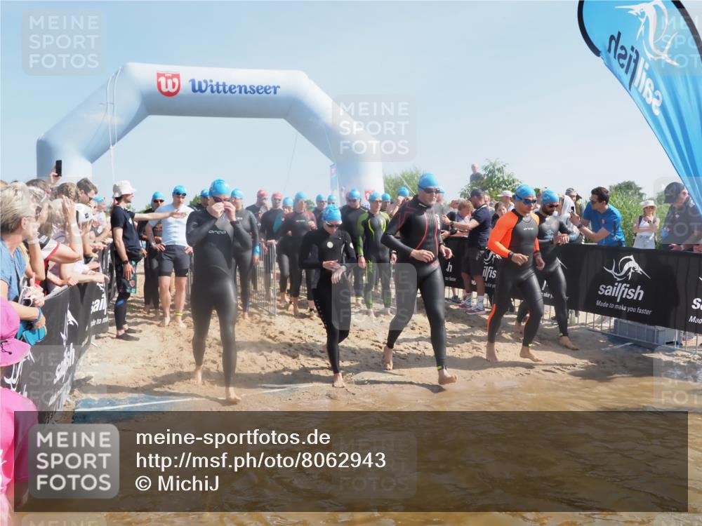 22.06.2025 - Viking Triathlon MichiJ http://msf.ph/oto/8062943 22.06.2025 10:08:27 Schwimmen 37, 48, 69, 97, 133, 140, 222, 360, 364, 472, 481, 490, 499, 518, 542 meine-sportfotos.de