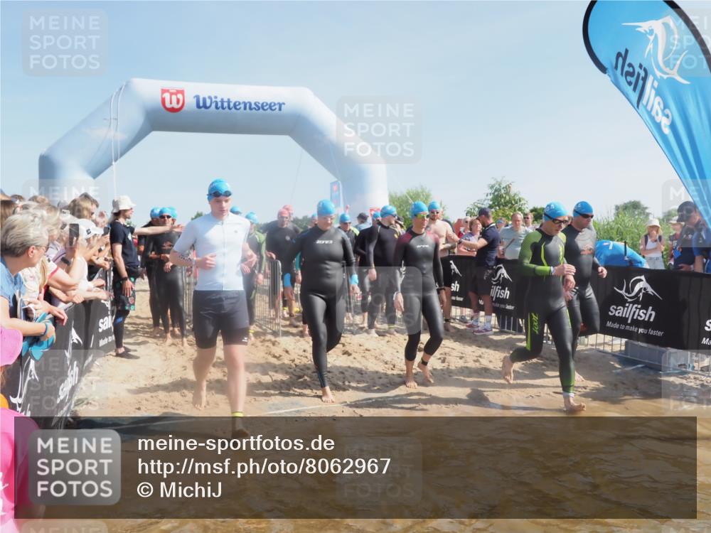 22.06.2025 - Viking Triathlon MichiJ http://msf.ph/oto/8062967 22.06.2025 10:08:32 Schwimmen 48, 69, 71, 97, 166, 246, 319, 357, 360, 472, 481, 490, 499, 518, 542 meine-sportfotos.de