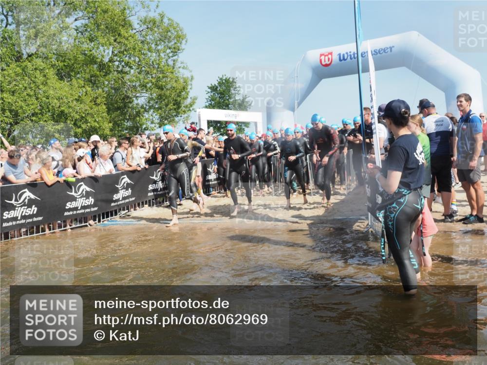 22.06.2025 - Viking Triathlon KatJ http://msf.ph/oto/8062969 22.06.2025 10:01:52 Schwimmen 3, 17, 33, 80, 91, 125, 158, 170, 271, 304, 310, 355, 496, 555, 618 meine-sportfotos.de