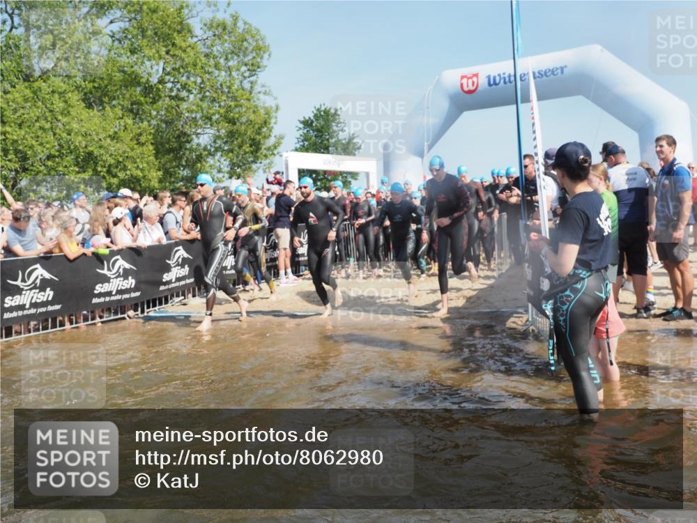 22.06.2025 - Viking Triathlon KatJ http://msf.ph/oto/8062980 22.06.2025 10:01:53 Schwimmen 3, 17, 33, 80, 91, 125, 158, 170, 271, 304, 310, 355, 496, 551, 555, 618 meine-sportfotos.de