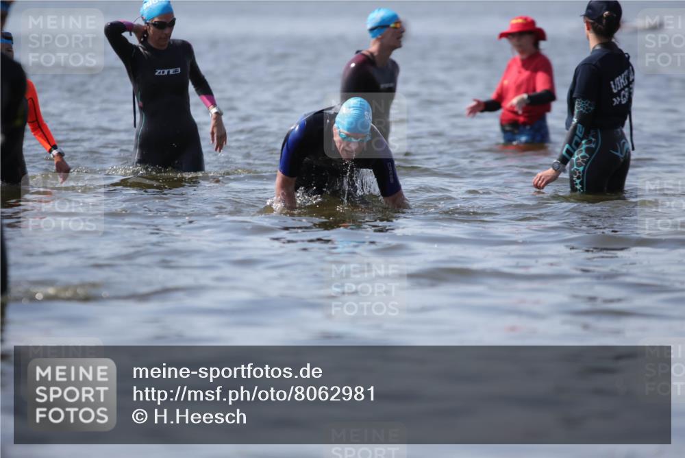 22.06.2025 - Viking Triathlon H.Heesch http://msf.ph/oto/8062981 22.06.2025 10:50:49 Schwimmen 308, 402, 523, 533, 543 meine-sportfotos.de