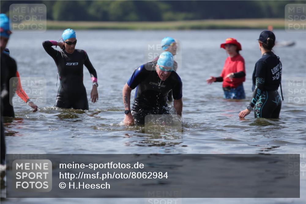 22.06.2025 - Viking Triathlon H.Heesch http://msf.ph/oto/8062984 22.06.2025 10:50:50 Schwimmen 308, 523, 543 meine-sportfotos.de