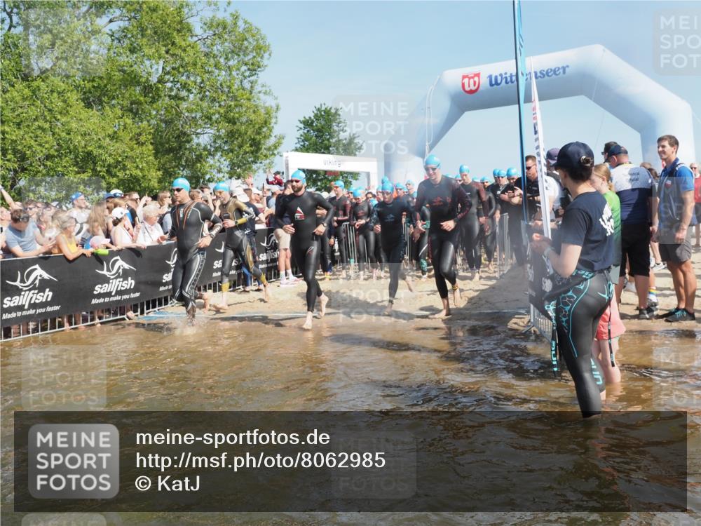 22.06.2025 - Viking Triathlon KatJ http://msf.ph/oto/8062985 22.06.2025 10:01:53 Schwimmen 3, 17, 33, 80, 91, 125, 158, 170, 271, 304, 310, 355, 496, 551, 555, 618 meine-sportfotos.de