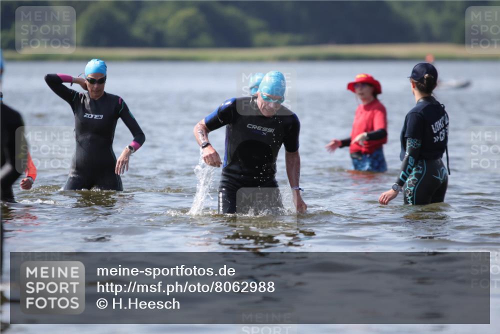 22.06.2025 - Viking Triathlon H.Heesch http://msf.ph/oto/8062988 22.06.2025 10:50:50 Schwimmen 308, 523, 543 meine-sportfotos.de