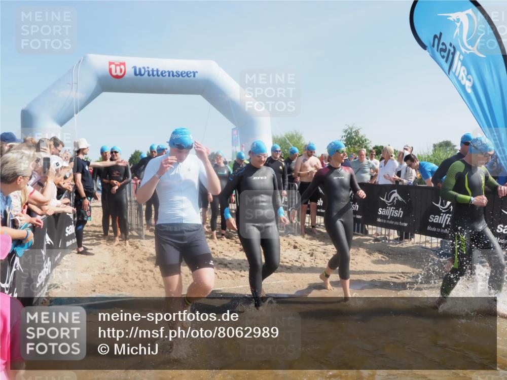22.06.2025 - Viking Triathlon MichiJ http://msf.ph/oto/8062989 22.06.2025 10:08:33 Schwimmen 48, 69, 71, 97, 166, 246, 303, 305, 319, 357, 360, 472, 481, 490, 499, 518, 542 meine-sportfotos.de