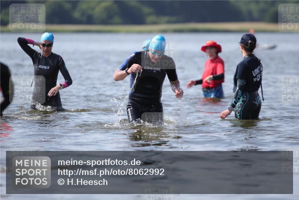 22.06.2025 - Viking Triathlon H.Heesch http://msf.ph/oto/8062992 22.06.2025 10:50:50 Schwimmen 308, 523, 543 meine-sportfotos.de