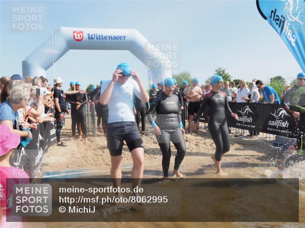 22.06.2025 - Viking Triathlon MichiJ http://msf.ph/oto/8062995 22.06.2025 10:08:33 Schwimmen 48, 69, 71, 97, 166, 246, 303, 305, 319, 357, 360, 472, 481, 490, 499, 518, 542 meine-sportfotos.de