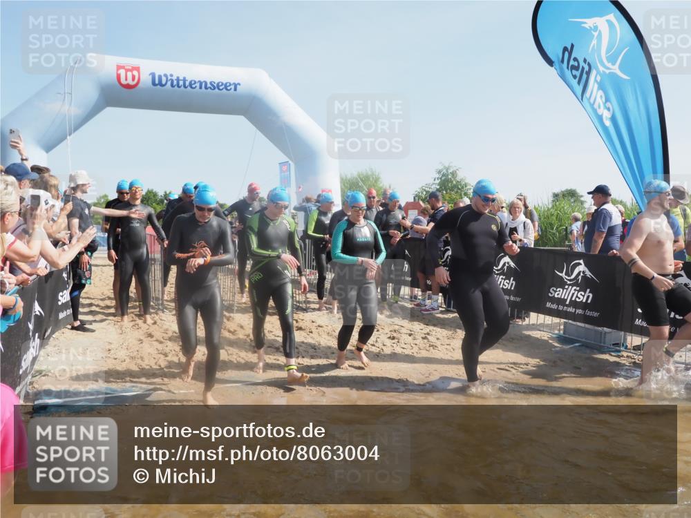 22.06.2025 - Viking Triathlon MichiJ http://msf.ph/oto/8063004 22.06.2025 10:08:36 Schwimmen 71, 136, 166, 246, 303, 305, 319, 357, 360, 459, 470, 472, 481, 490, 542 meine-sportfotos.de