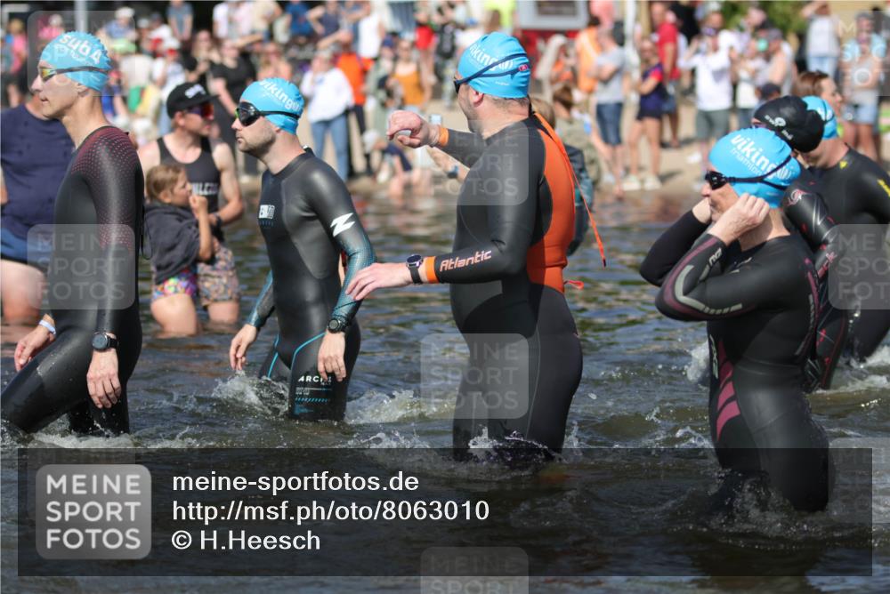 22.06.2025 - Viking Triathlon H.Heesch http://msf.ph/oto/8063010 22.06.2025 10:08:17 Schwimmen 37, 51, 106, 116, 133, 140, 222, 225, 364, 378, 403, 406, 410, 480, 638 meine-sportfotos.de