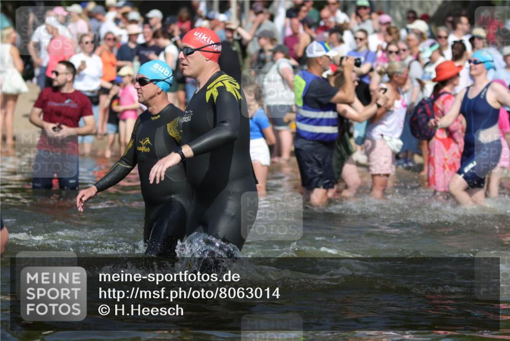 22.06.2025 - Viking Triathlon H.Heesch http://msf.ph/oto/8063014 22.06.2025 10:08:19 Schwimmen 37, 69, 97, 106, 116, 133, 140, 222, 225, 364, 403, 406, 410, 518, 638 meine-sportfotos.de