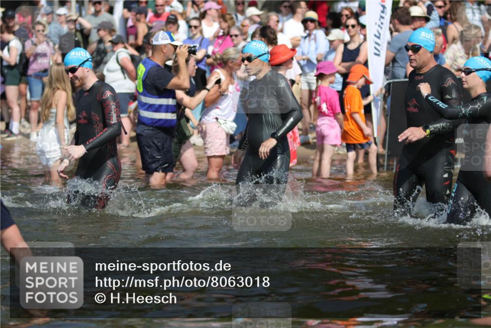22.06.2025 - Viking Triathlon H.Heesch http://msf.ph/oto/8063018 22.06.2025 10:08:21 Schwimmen 37, 48, 69, 97, 133, 140, 222, 225, 364, 403, 406, 410, 499, 518, 638 meine-sportfotos.de