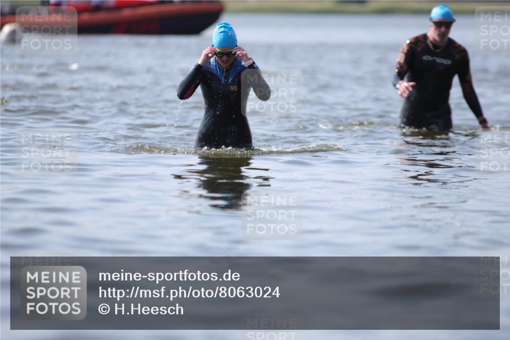 22.06.2025 - Viking Triathlon H.Heesch http://msf.ph/oto/8063024 22.06.2025 10:51:13 Schwimmen 308, 436, 477, 484 meine-sportfotos.de