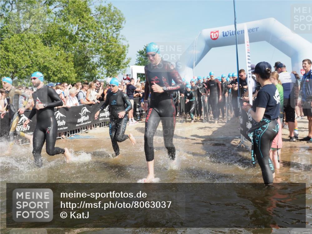 22.06.2025 - Viking Triathlon KatJ http://msf.ph/oto/8063037 22.06.2025 10:01:54 Schwimmen 3, 17, 80, 91, 125, 158, 170, 271, 278, 299, 304, 355, 435, 449, 496, 551, 618 meine-sportfotos.de