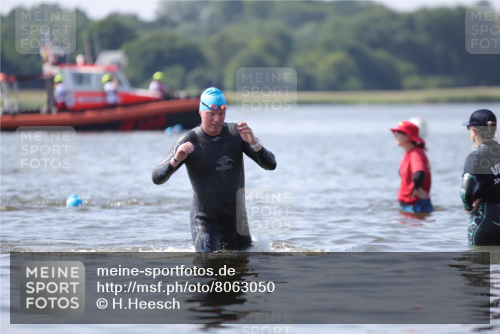 22.06.2025 - Viking Triathlon H.Heesch http://msf.ph/oto/8063050 22.06.2025 10:51:47 Schwimmen 169, 292 meine-sportfotos.de