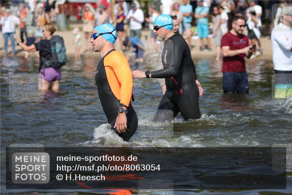 22.06.2025 - Viking Triathlon H.Heesch http://msf.ph/oto/8063054 22.06.2025 10:08:36 Schwimmen 71, 136, 166, 246, 303, 305, 319, 357, 360, 459, 470, 472, 481, 490, 542 meine-sportfotos.de