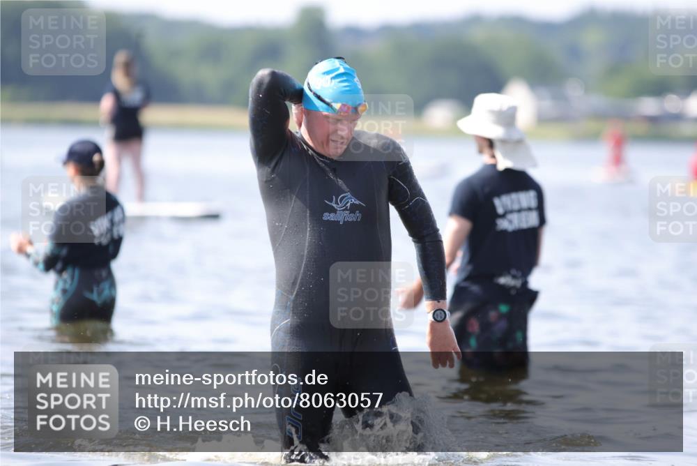 22.06.2025 - Viking Triathlon H.Heesch http://msf.ph/oto/8063057 22.06.2025 10:51:56 Schwimmen 169, 542 meine-sportfotos.de