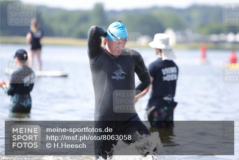 22.06.2025 - Viking Triathlon H.Heesch http://msf.ph/oto/8063058 22.06.2025 10:51:56 Schwimmen 169, 542 meine-sportfotos.de