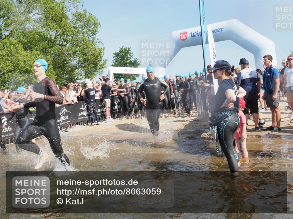22.06.2025 - Viking Triathlon KatJ http://msf.ph/oto/8063059 22.06.2025 10:01:58 Schwimmen 3, 17, 80, 91, 125, 158, 271, 278, 299, 304, 355, 435, 449, 551, 618 meine-sportfotos.de
