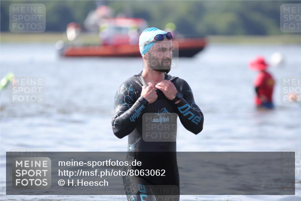 22.06.2025 - Viking Triathlon H.Heesch http://msf.ph/oto/8063062 22.06.2025 10:51:57 Schwimmen 169, 542 meine-sportfotos.de