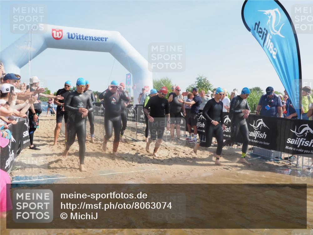 22.06.2025 - Viking Triathlon MichiJ http://msf.ph/oto/8063074 22.06.2025 10:08:40 Schwimmen 71, 136, 166, 234, 241, 246, 303, 305, 319, 356, 357, 459, 470, 471, 656 meine-sportfotos.de