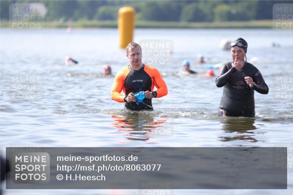 22.06.2025 - Viking Triathlon H.Heesch http://msf.ph/oto/8063077 22.06.2025 10:52:03 Schwimmen 169, 542 meine-sportfotos.de