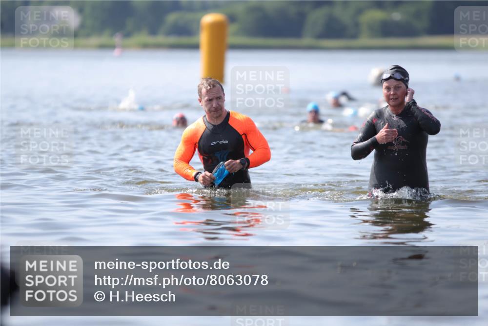 22.06.2025 - Viking Triathlon H.Heesch http://msf.ph/oto/8063078 22.06.2025 10:52:03 Schwimmen 169, 542 meine-sportfotos.de
