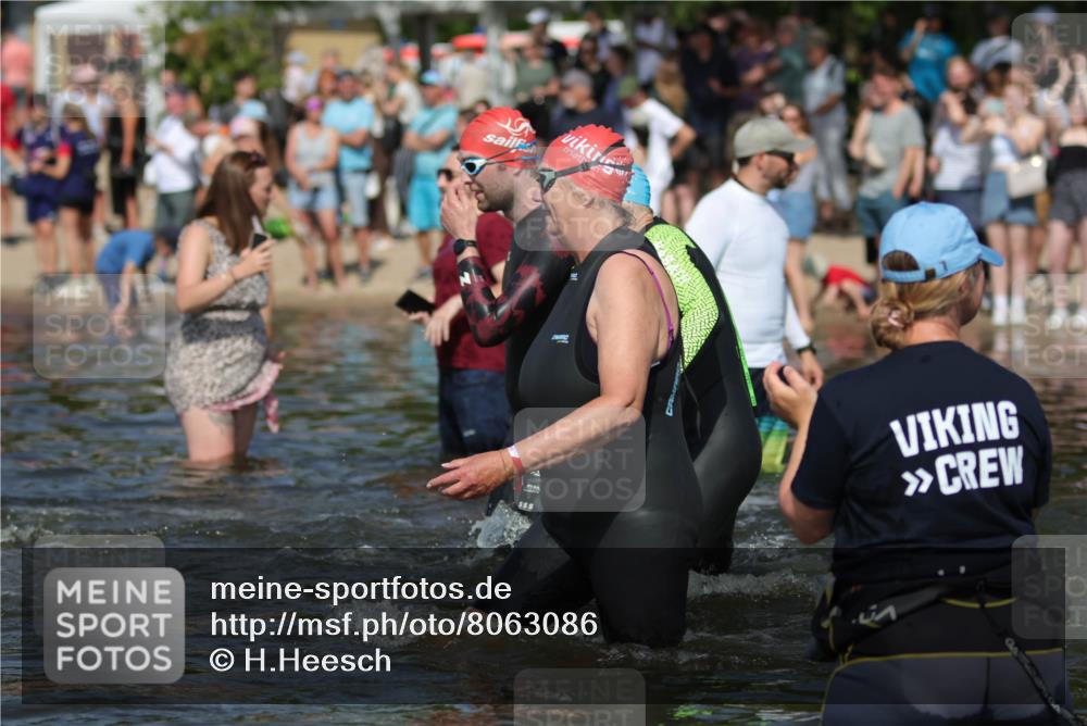 22.06.2025 - Viking Triathlon H.Heesch http://msf.ph/oto/8063086 22.06.2025 10:08:57 Schwimmen 160, 359, 405, 483, 634, 640 meine-sportfotos.de