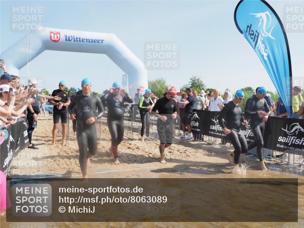 22.06.2025 - Viking Triathlon MichiJ http://msf.ph/oto/8063089 22.06.2025 10:08:41 Schwimmen 71, 136, 166, 234, 241, 246, 303, 305, 319, 356, 357, 459, 470, 471, 656 meine-sportfotos.de