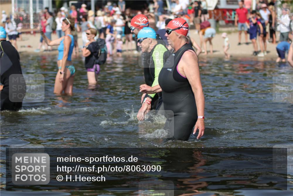 22.06.2025 - Viking Triathlon H.Heesch http://msf.ph/oto/8063090 22.06.2025 10:09:00 Schwimmen 405 meine-sportfotos.de