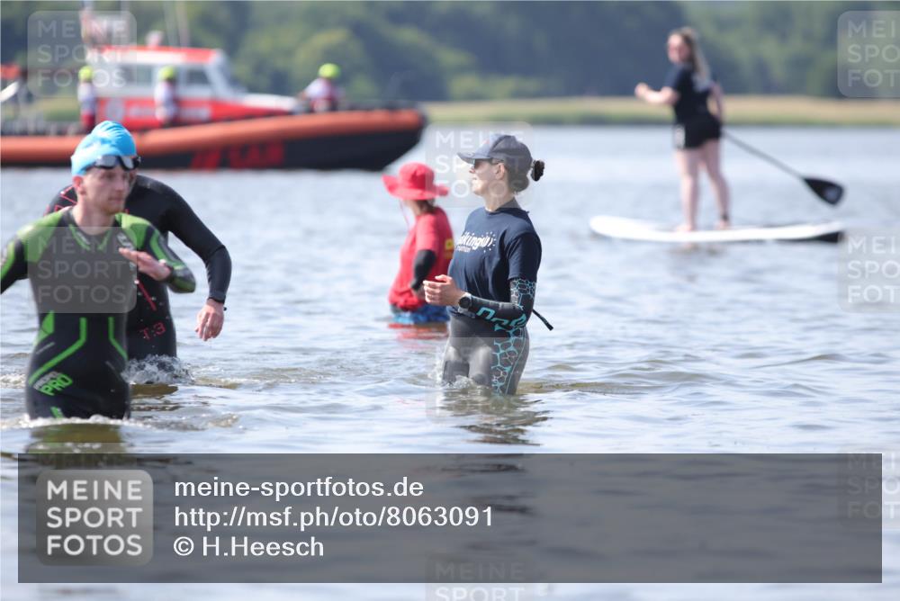 22.06.2025 - Viking Triathlon H.Heesch http://msf.ph/oto/8063091 22.06.2025 10:52:06 Schwimmen 116, 136, 169, 481, 542 meine-sportfotos.de