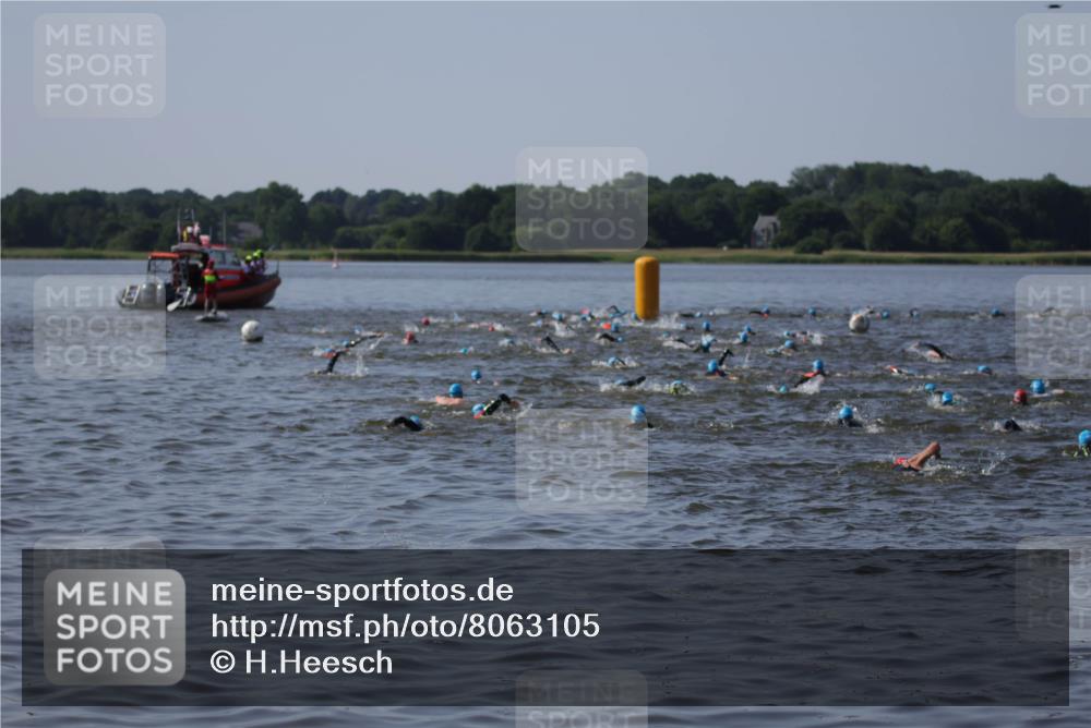 22.06.2025 - Viking Triathlon H.Heesch http://msf.ph/oto/8063105 22.06.2025 10:09:26 Schwimmen  meine-sportfotos.de