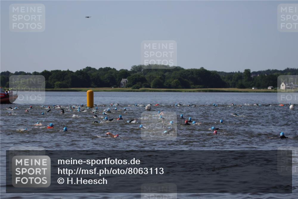 22.06.2025 - Viking Triathlon H.Heesch http://msf.ph/oto/8063113 22.06.2025 10:09:33 Schwimmen  meine-sportfotos.de
