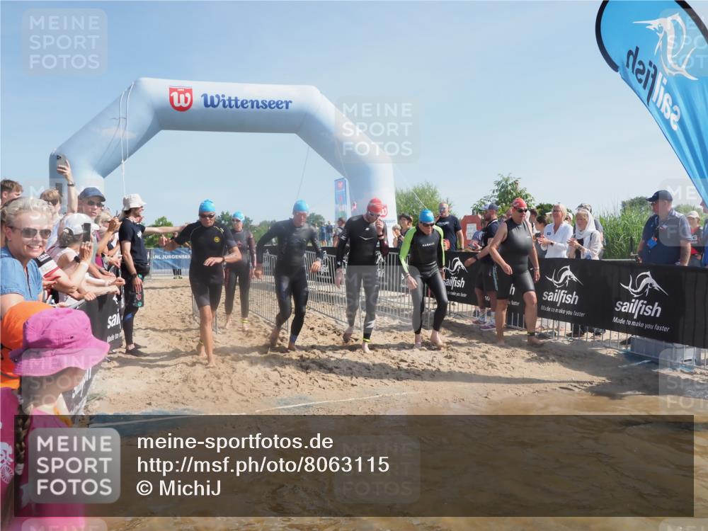 22.06.2025 - Viking Triathlon MichiJ http://msf.ph/oto/8063115 22.06.2025 10:08:45 Schwimmen 136, 160, 234, 241, 303, 305, 356, 359, 459, 470, 471, 483, 634, 640, 656 meine-sportfotos.de