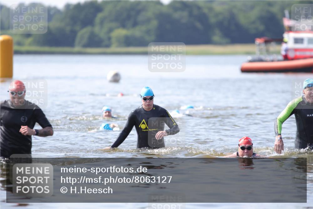 22.06.2025 - Viking Triathlon H.Heesch http://msf.ph/oto/8063127 22.06.2025 10:52:34 Schwimmen  meine-sportfotos.de
