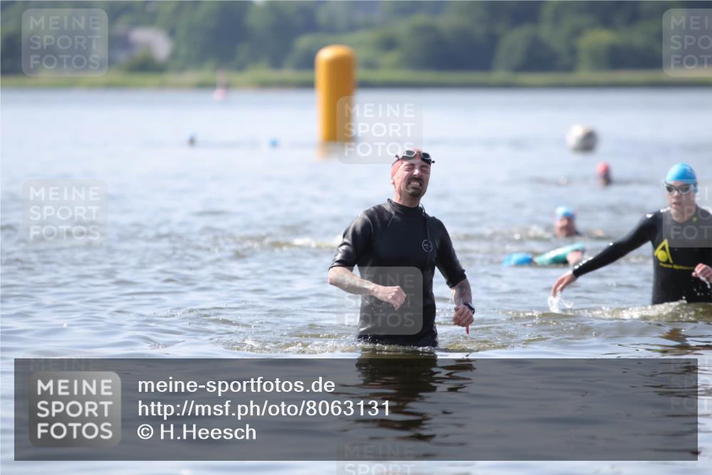 22.06.2025 - Viking Triathlon H.Heesch http://msf.ph/oto/8063131 22.06.2025 10:52:35 Schwimmen 656 meine-sportfotos.de