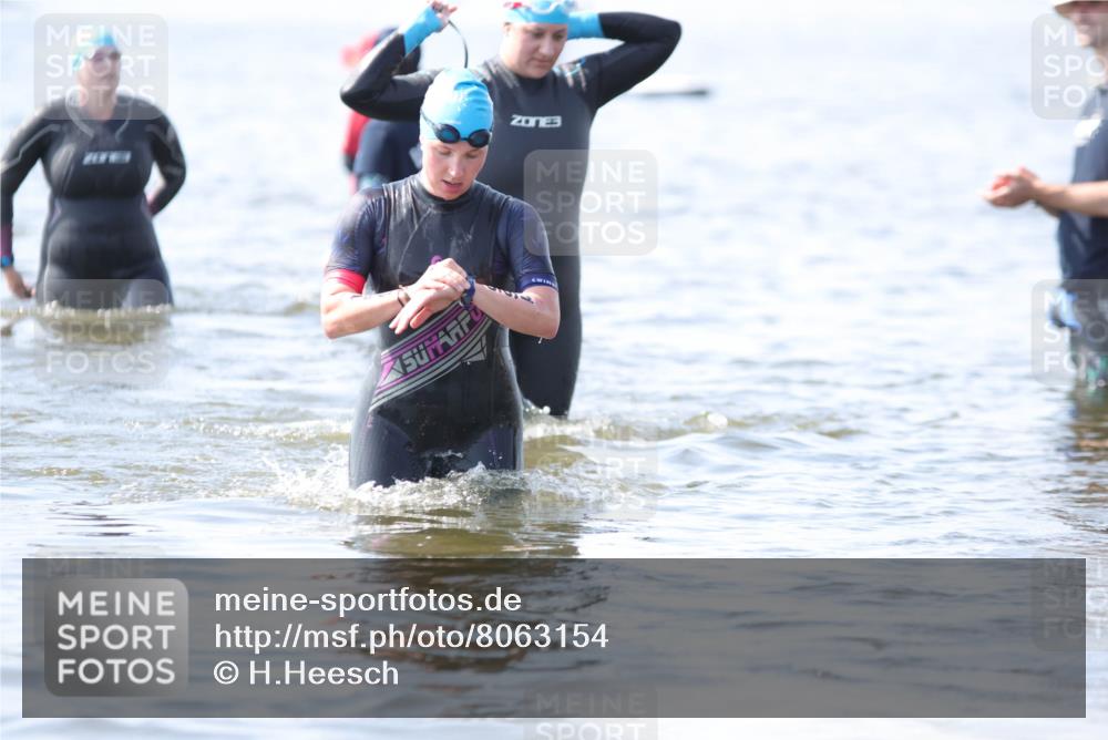 22.06.2025 - Viking Triathlon H.Heesch http://msf.ph/oto/8063154 22.06.2025 10:53:09 Schwimmen 165, 201, 319, 470, 640 meine-sportfotos.de
