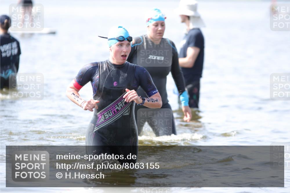 22.06.2025 - Viking Triathlon H.Heesch http://msf.ph/oto/8063155 22.06.2025 10:53:11 Schwimmen 165, 201, 319, 470, 640 meine-sportfotos.de
