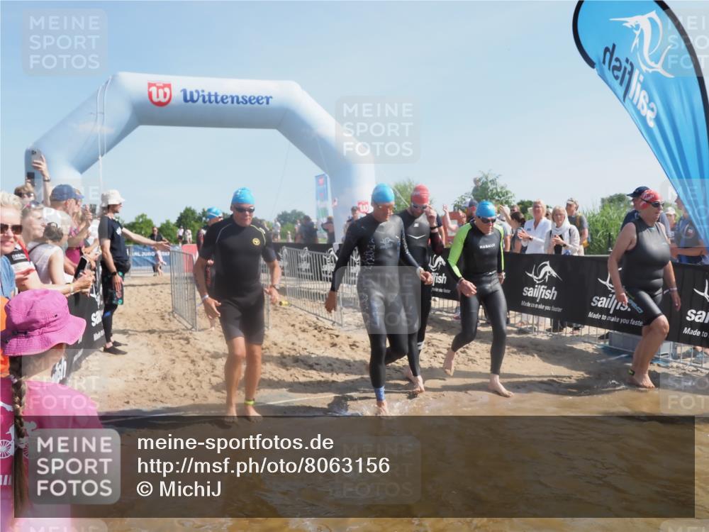 22.06.2025 - Viking Triathlon MichiJ http://msf.ph/oto/8063156 22.06.2025 10:08:47 Schwimmen 136, 160, 234, 241, 303, 305, 356, 359, 405, 459, 470, 471, 483, 634, 640, 656 meine-sportfotos.de