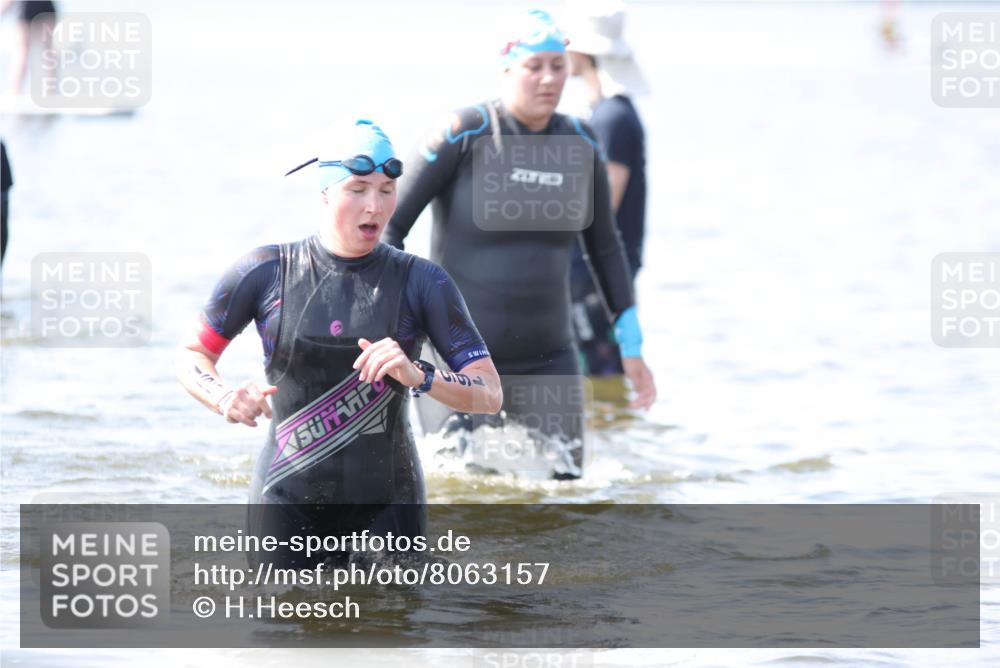 22.06.2025 - Viking Triathlon H.Heesch http://msf.ph/oto/8063157 22.06.2025 10:53:11 Schwimmen 165, 201, 319, 470, 640 meine-sportfotos.de