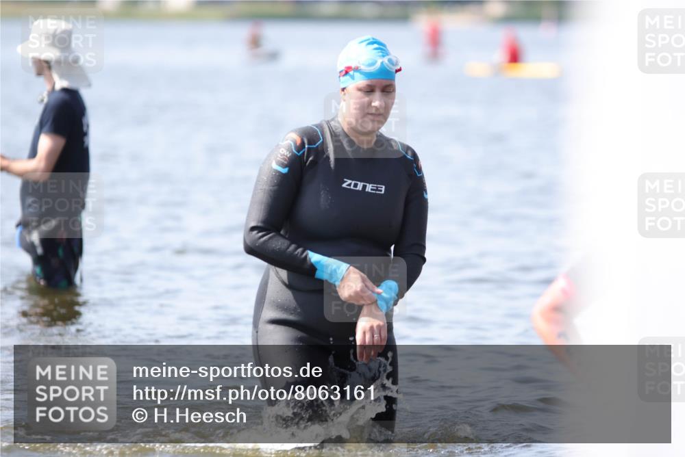 22.06.2025 - Viking Triathlon H.Heesch http://msf.ph/oto/8063161 22.06.2025 10:53:15 Schwimmen 165, 201, 241, 319, 470, 640 meine-sportfotos.de
