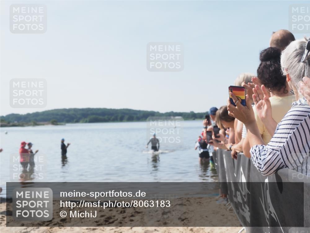 22.06.2025 - Viking Triathlon MichiJ http://msf.ph/oto/8063183 22.06.2025 10:22:42 Schwimmen 100 meine-sportfotos.de