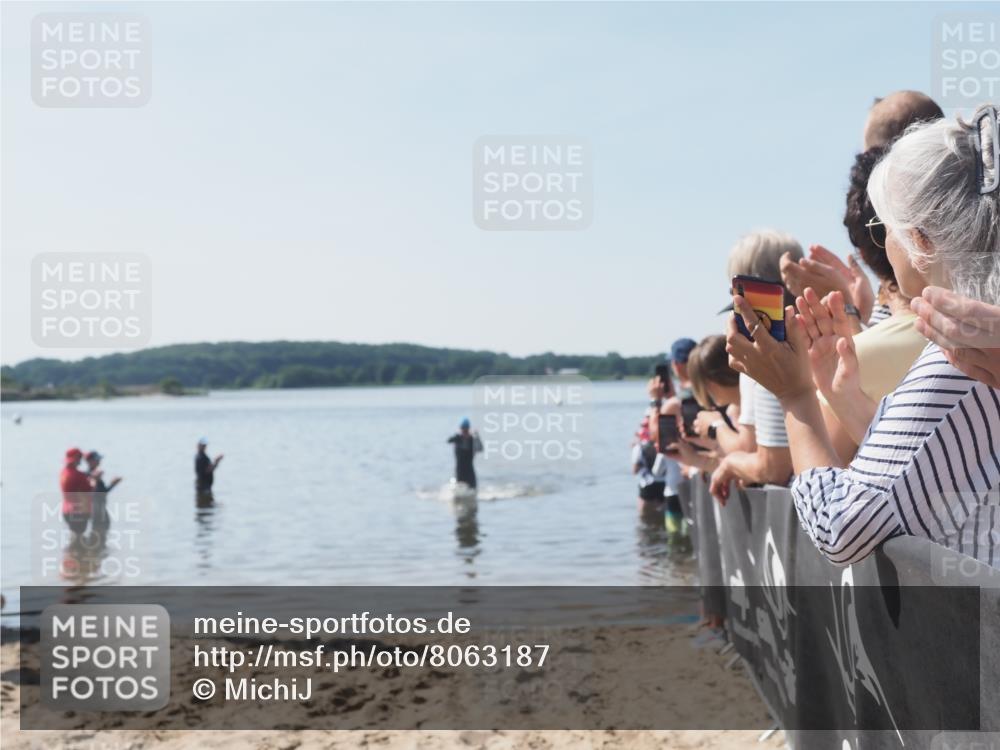 22.06.2025 - Viking Triathlon MichiJ http://msf.ph/oto/8063187 22.06.2025 10:22:44 Schwimmen 100 meine-sportfotos.de